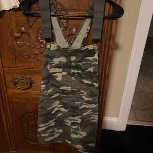 Overall dress